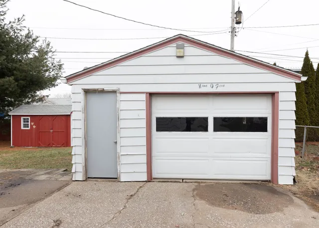 $145,000 | 905 79th Avenue West, Rock Island, IL 61201