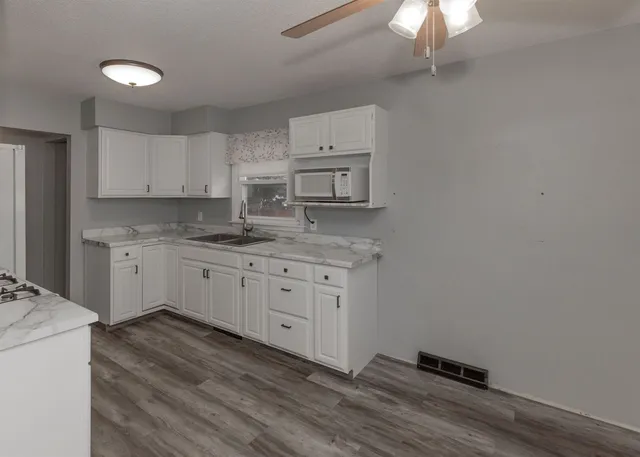 $139,900 | 905 79th Avenue West, Rock Island, IL 61201