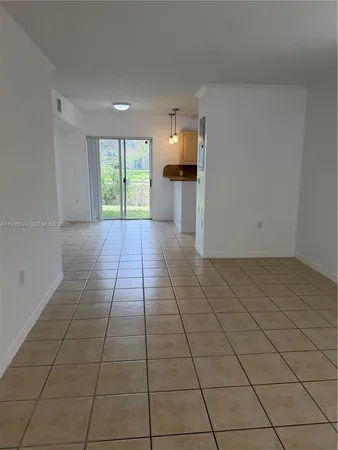 $2,600 | 2199 Northwest 77th Way, Unit 104, Pembroke Pines, FL 33024