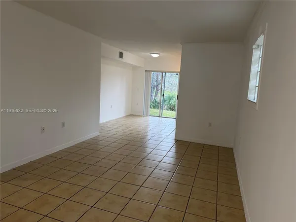 $2,600 | 2199 Northwest 77th Way, Unit 104, Pembroke Pines, FL 33024