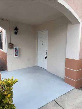 $2,600 | 2199 Northwest 77th Way, Unit 104, Pembroke Pines, FL 33024