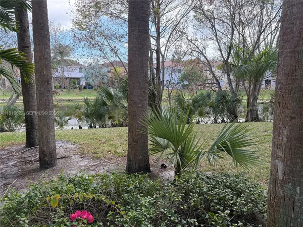 $2,600 | 2199 Northwest 77th Way, Unit 104, Pembroke Pines, FL 33024