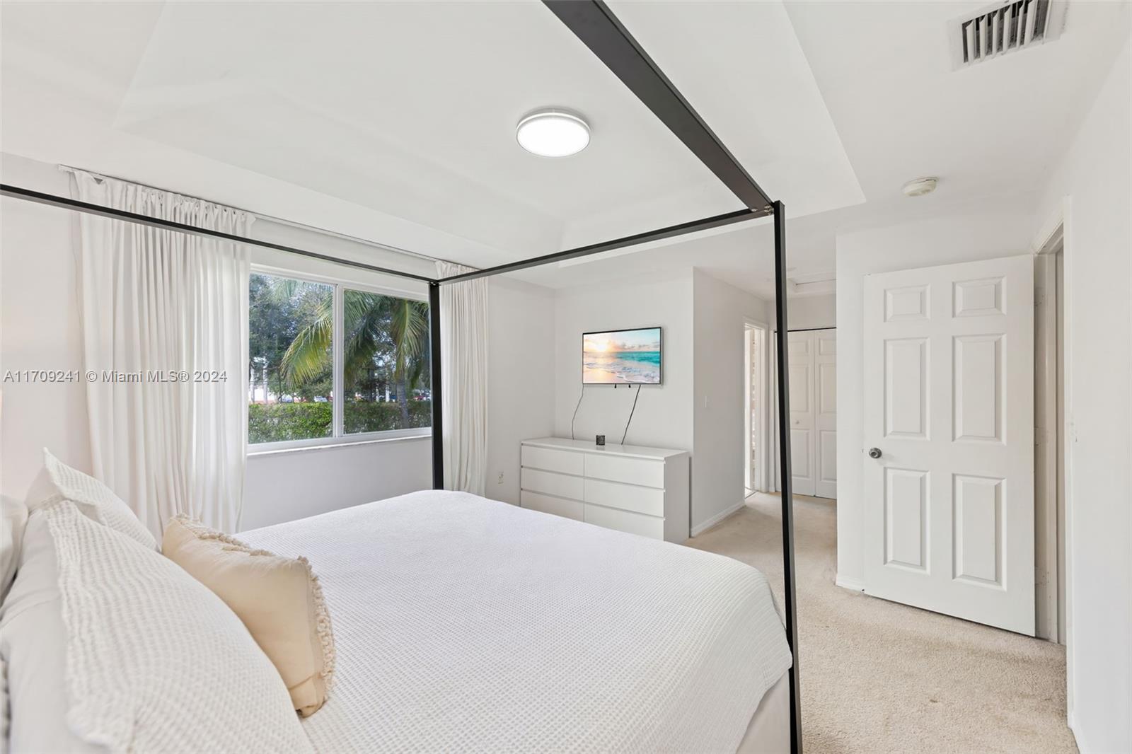 1708 Southwest 101st Terrace Miramar, FL 33025 - Photo 13 of 25