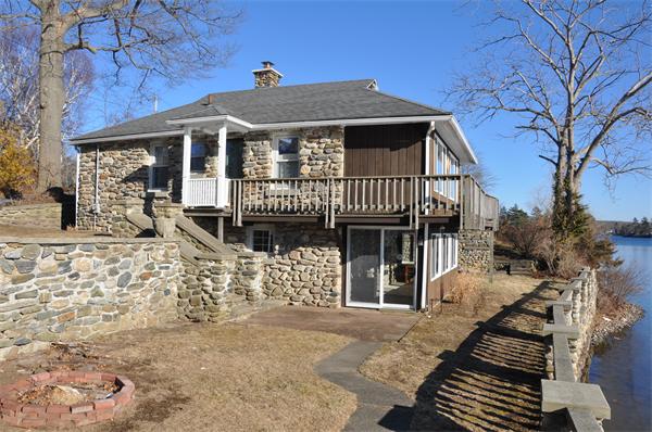 12 South Point Road Webster, MA 01570 - Photo 3 of 30 Gallery Image 3