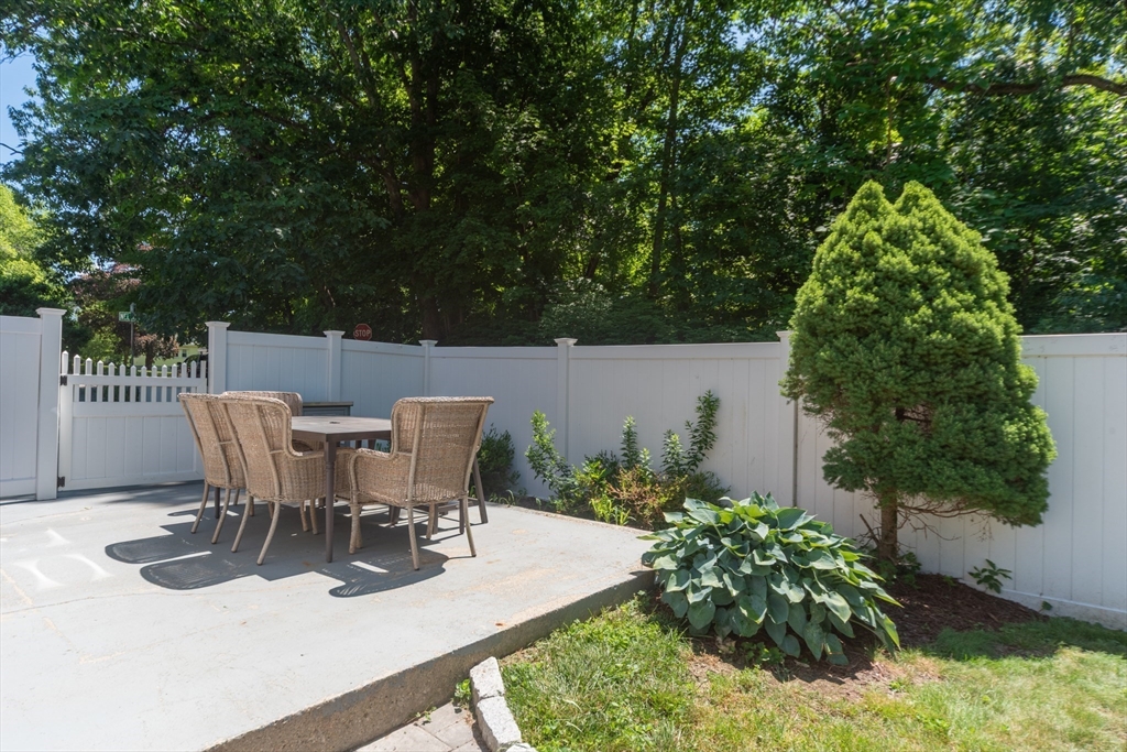 14 Cook Street Hopedale, MA 01747 - Photo 10 of 42
