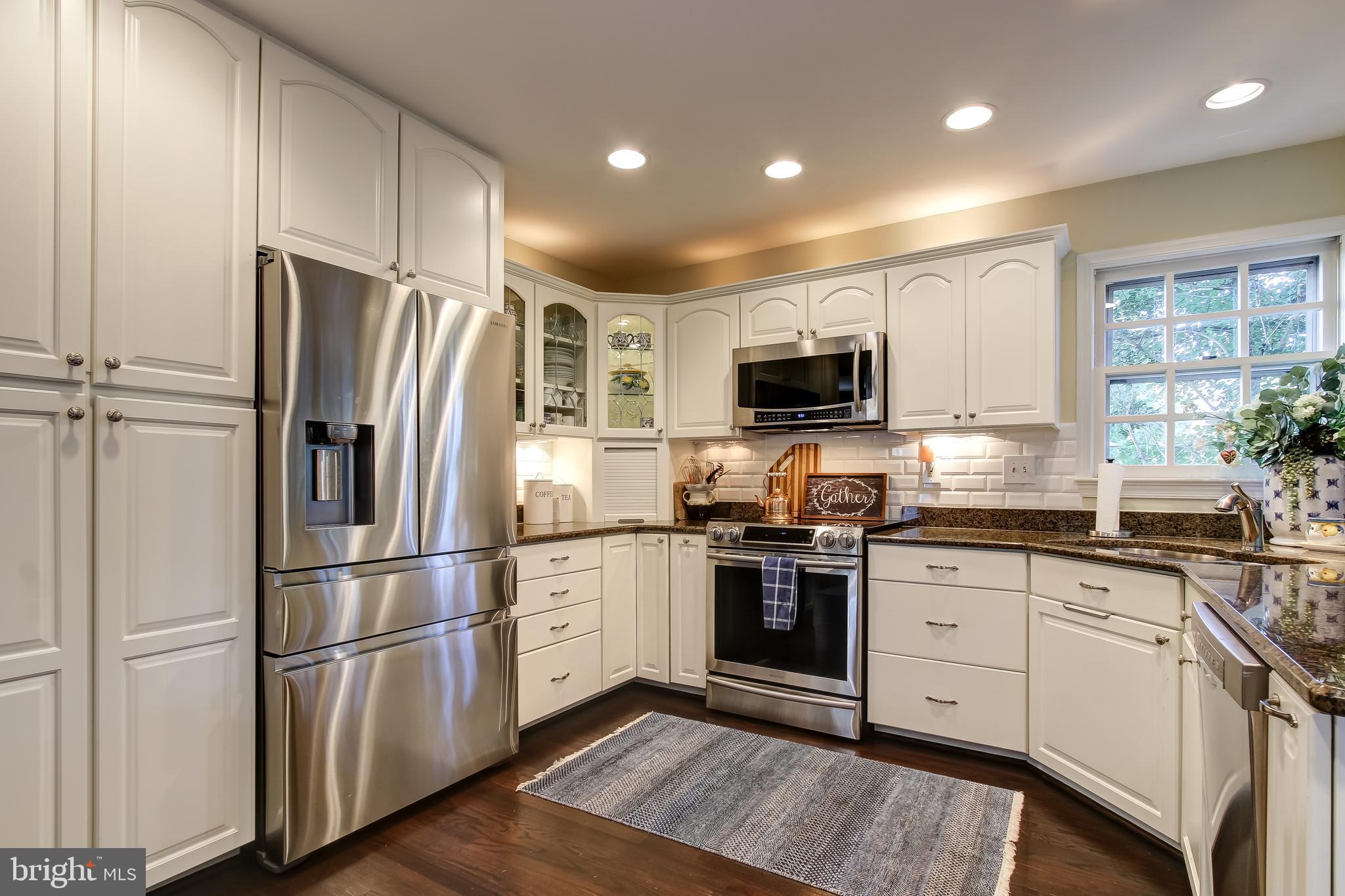 1279 Lamplighter Way Reston, VA 20194 - Photo 13 of 35 Beautiful kitchen!