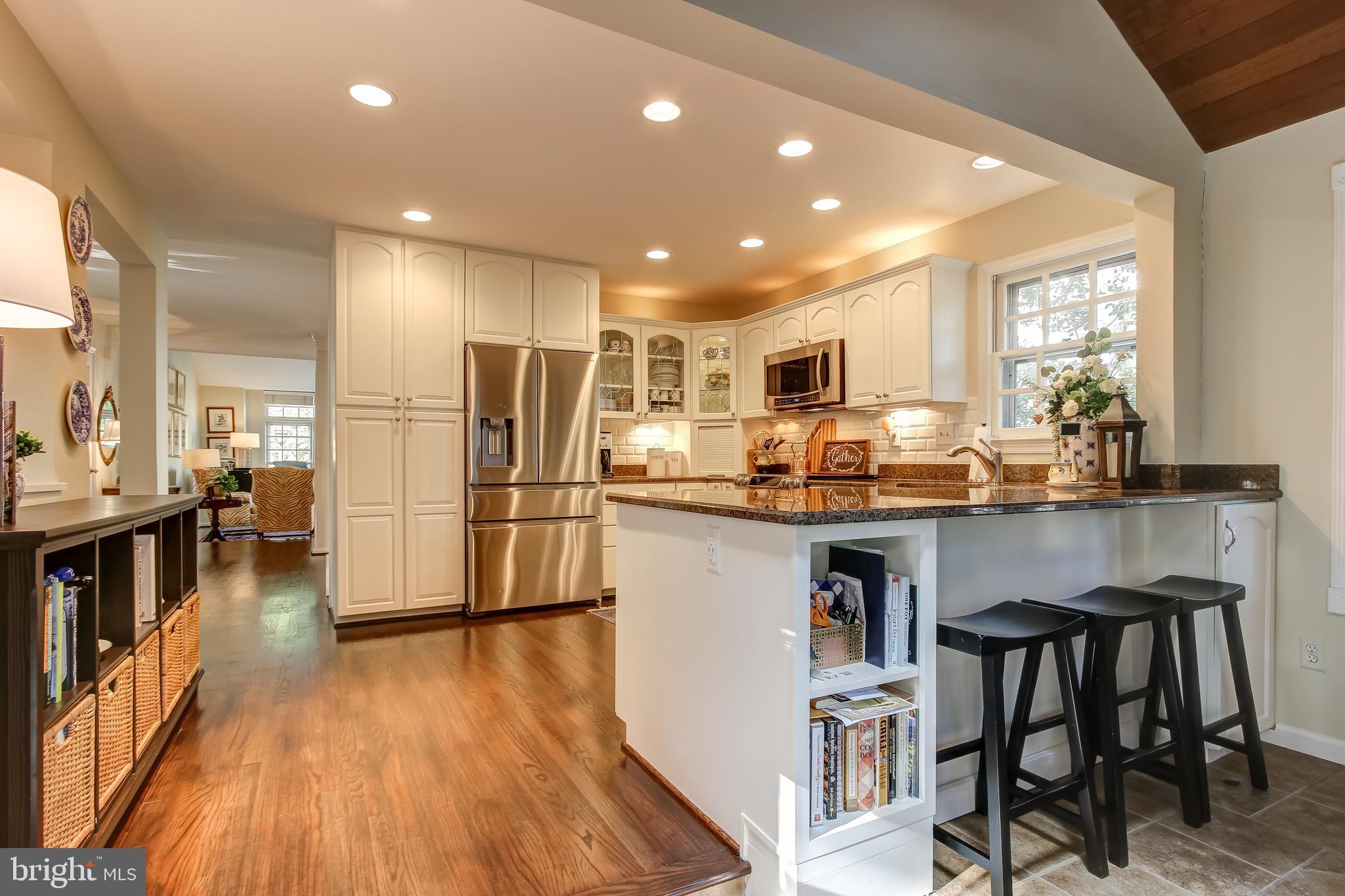 1279 Lamplighter Way Reston, VA 20194 - Photo 14 of 35 Kitchen with bar seating & ample storage