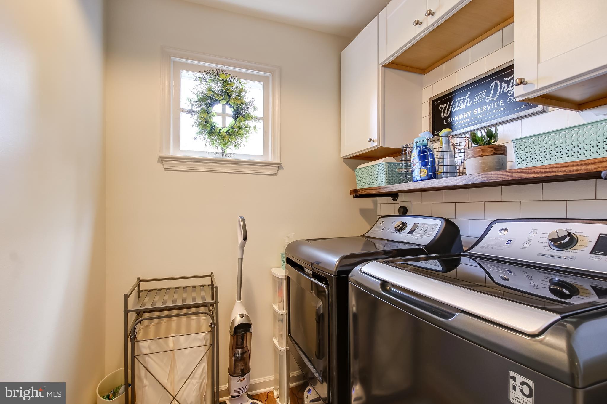 1279 Lamplighter Way Reston, VA 20194 - Photo 24 of 35 Upper Level Laundry