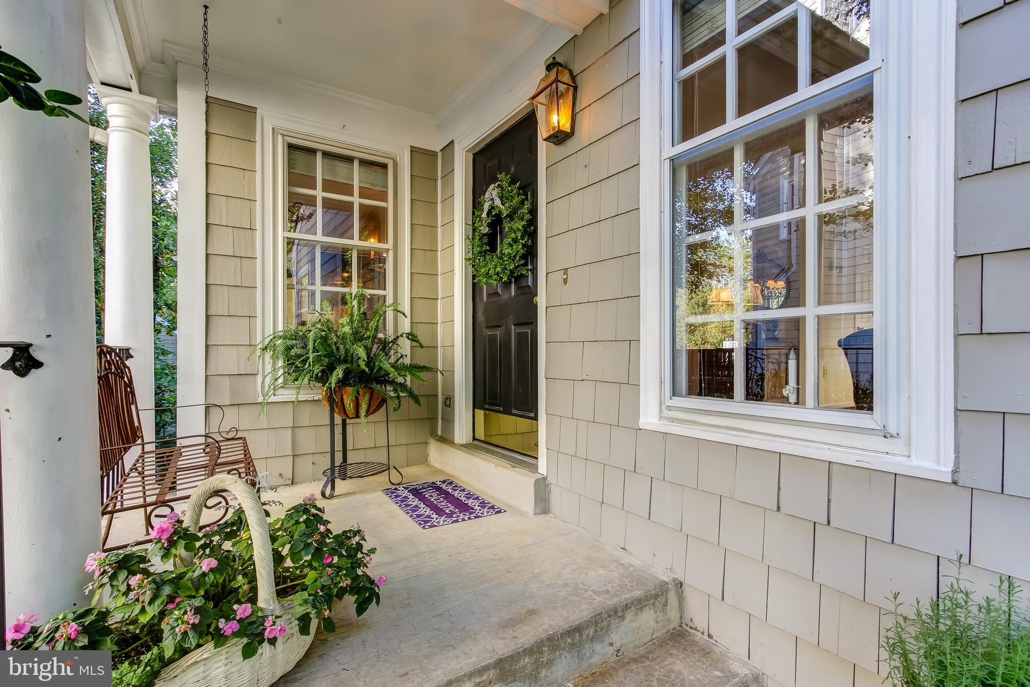 1279 Lamplighter Way Reston, VA 20194 - Photo 4 of 35 Charm in each detail!