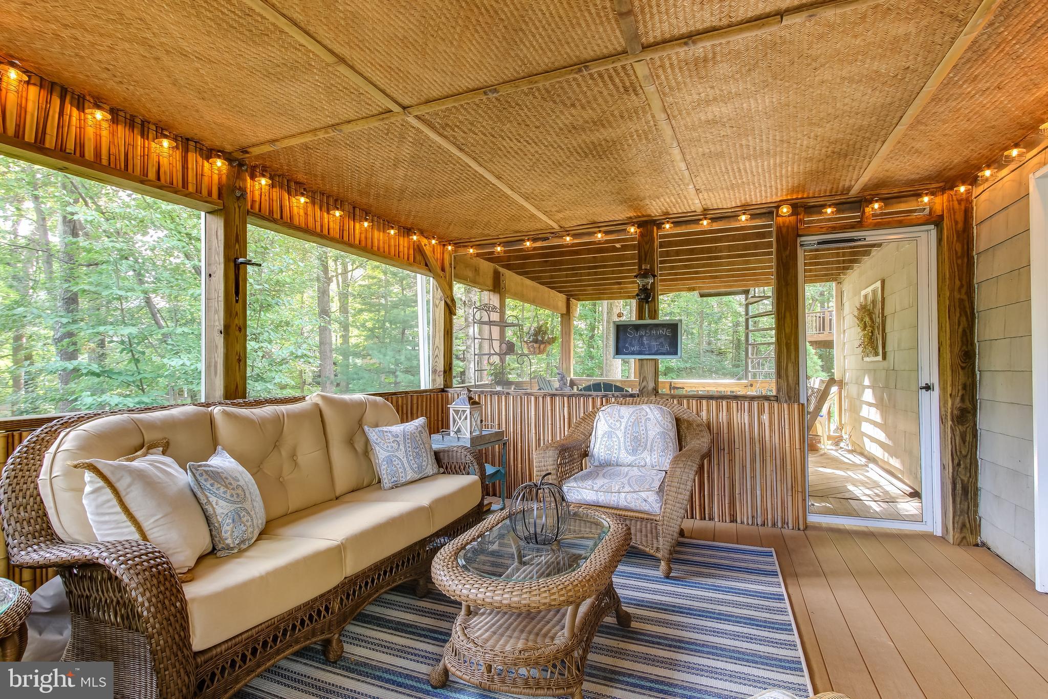 1279 Lamplighter Way Reston, VA 20194 - Photo 31 of 35 Screened Porch!