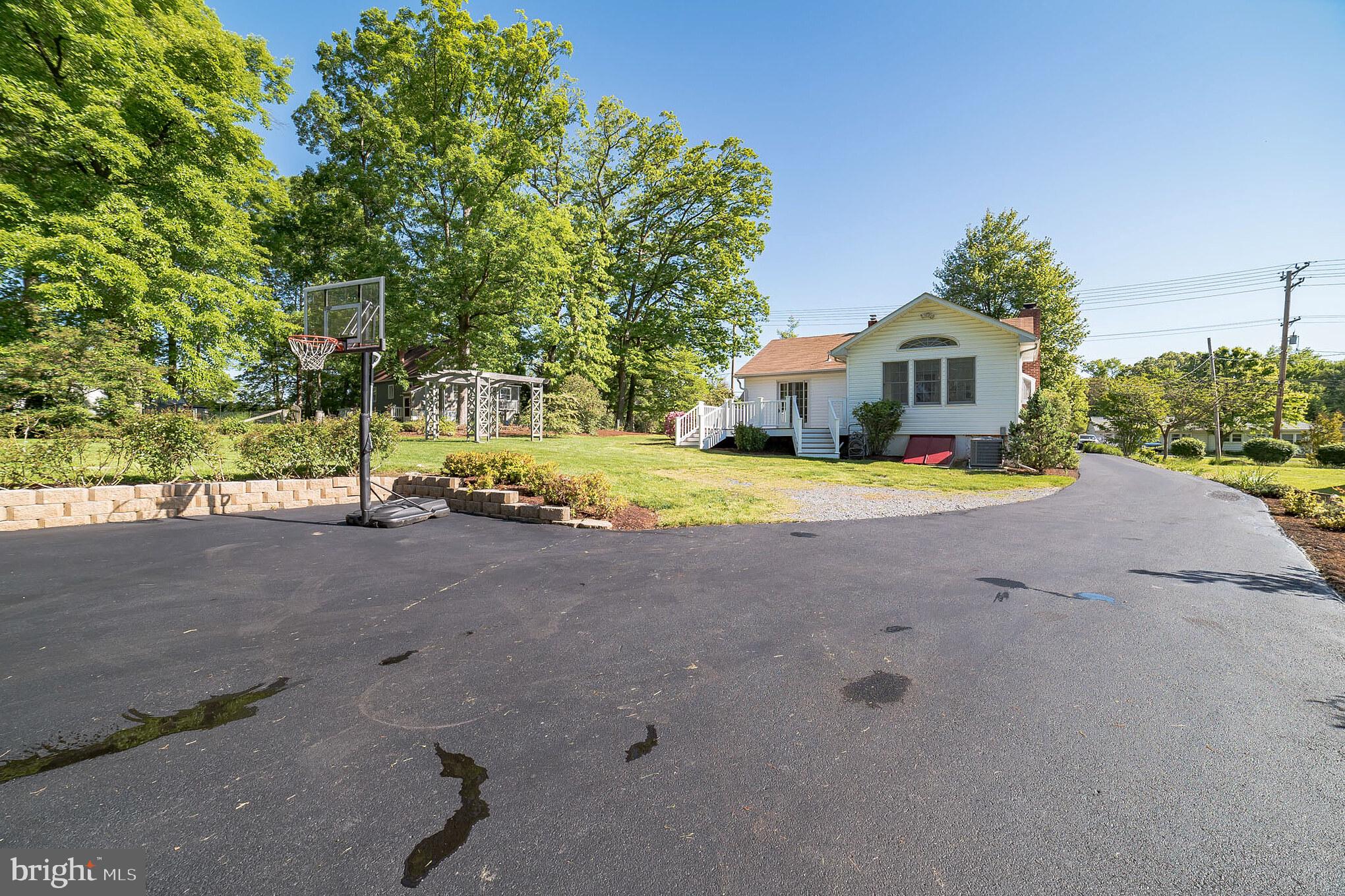 12351 Scaggsville Road Fulton, MD 20759 - Photo 29 of 30 Large 2 car garage
