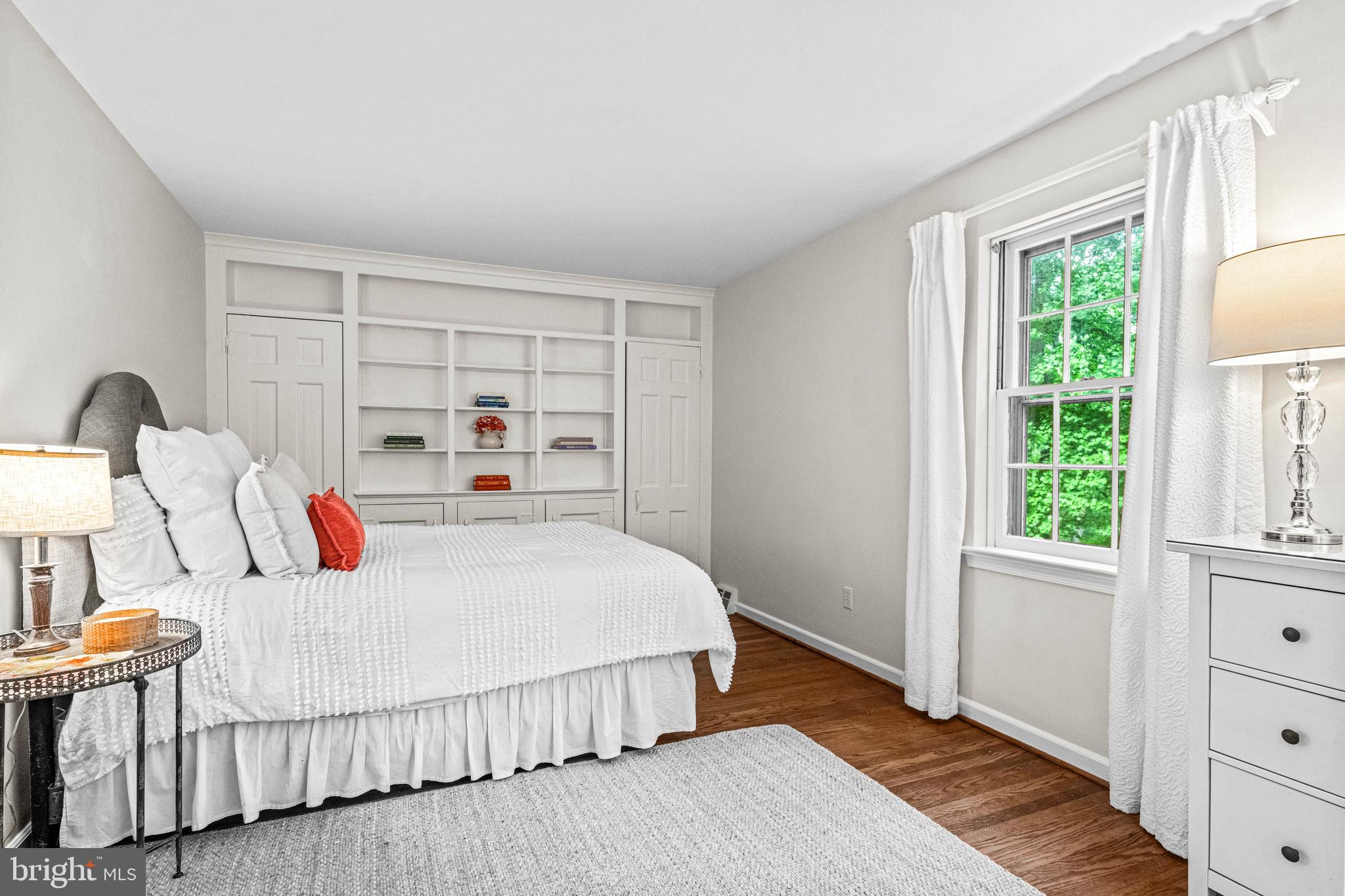 20 Patriot Circle Devon, PA 19333 - Photo 20 of 36 Bedroom #2 with built in shelving and 2 closets