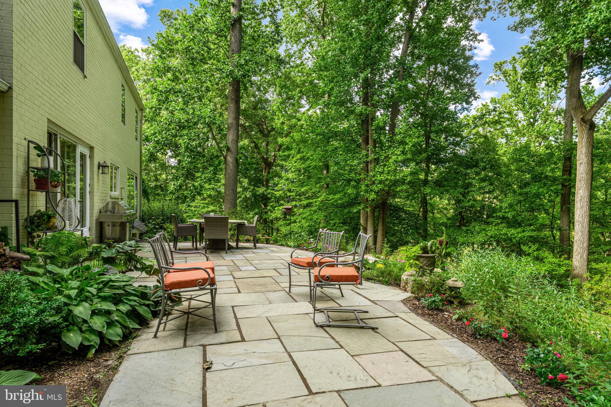 20 Patriot Circle Devon, PA 19333 - Photo 33 of 36 Flagstone patio in rear