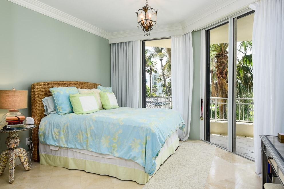 19700 South Beach Road, Unit 2S Jupiter, FL 33469 - Photo 15 of 30 Guest Bedroom