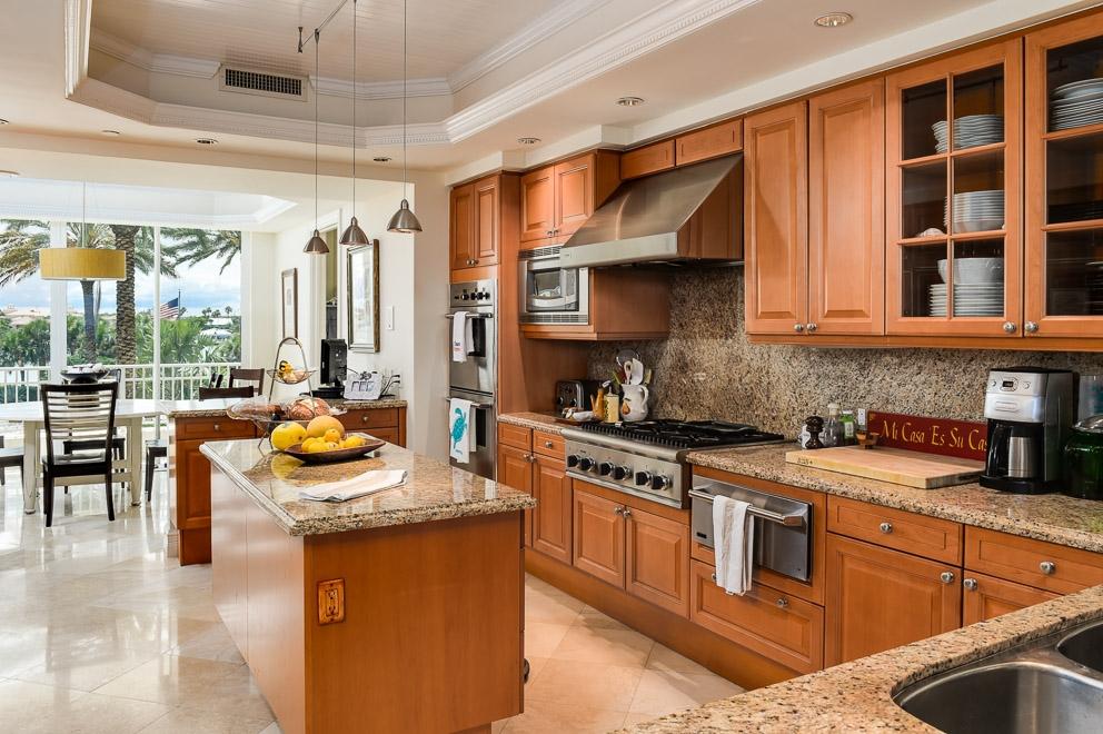 19700 South Beach Road, Unit 2S Jupiter, FL 33469 - Photo 5 of 30 Kitchen with Views to Intracoastal