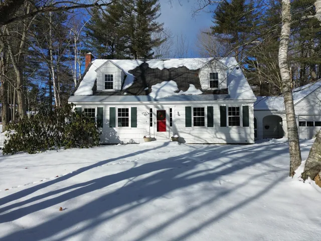 $325,000 | 28 1st Rangeway, Waterville, ME 04901