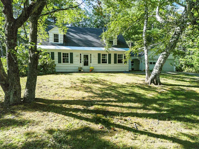 $325,000 | 28 1st Rangeway, Waterville, ME 04901