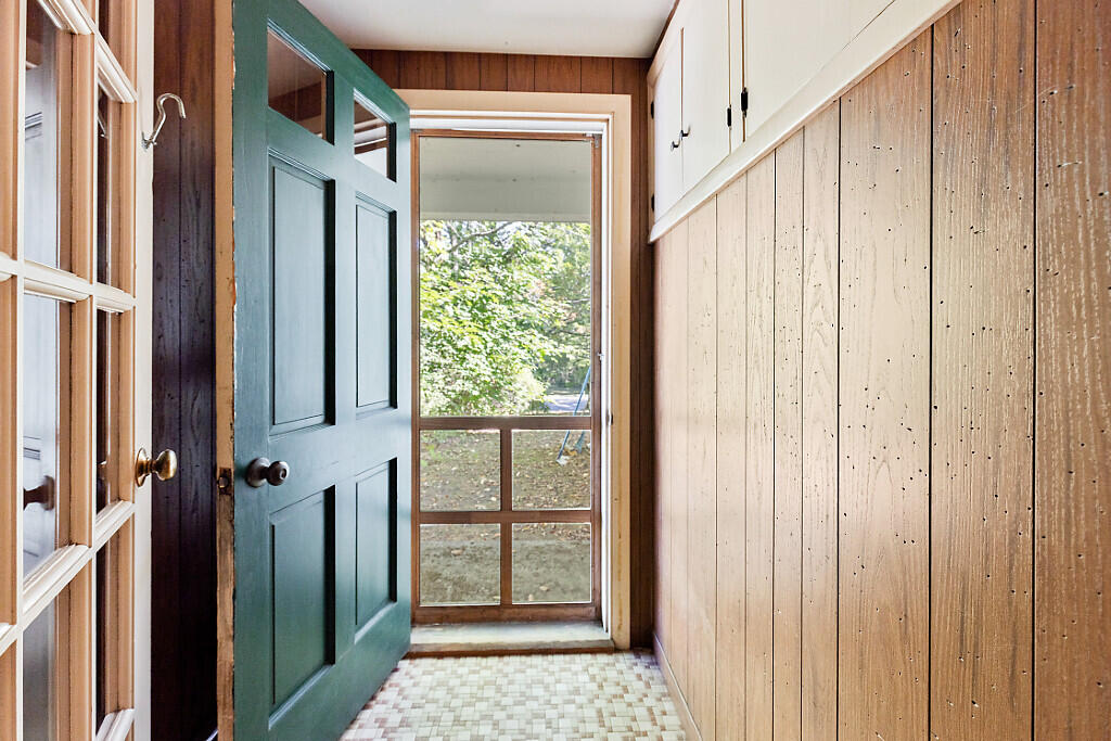 28 1st Rangeway Waterville, ME 04901 - Photo 35 of 46 Separate entrance for suite