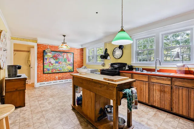 $325,000 | 28 1st Rangeway, Waterville, ME 04901