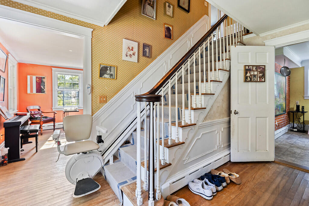 28 1st Rangeway Waterville, ME 04901 - Photo 9 of 46 Chairlift