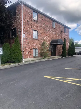 $1,895 | 153 West Hancock Street, Unit 32, Manchester, NH 03102