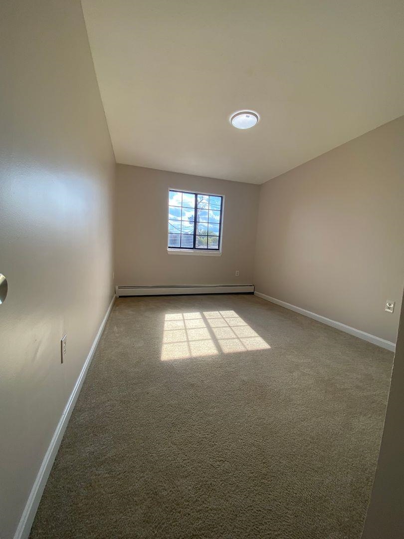 153 West Hancock Street, Unit 32 Manchester, NH 03102 - Photo 1 of 12