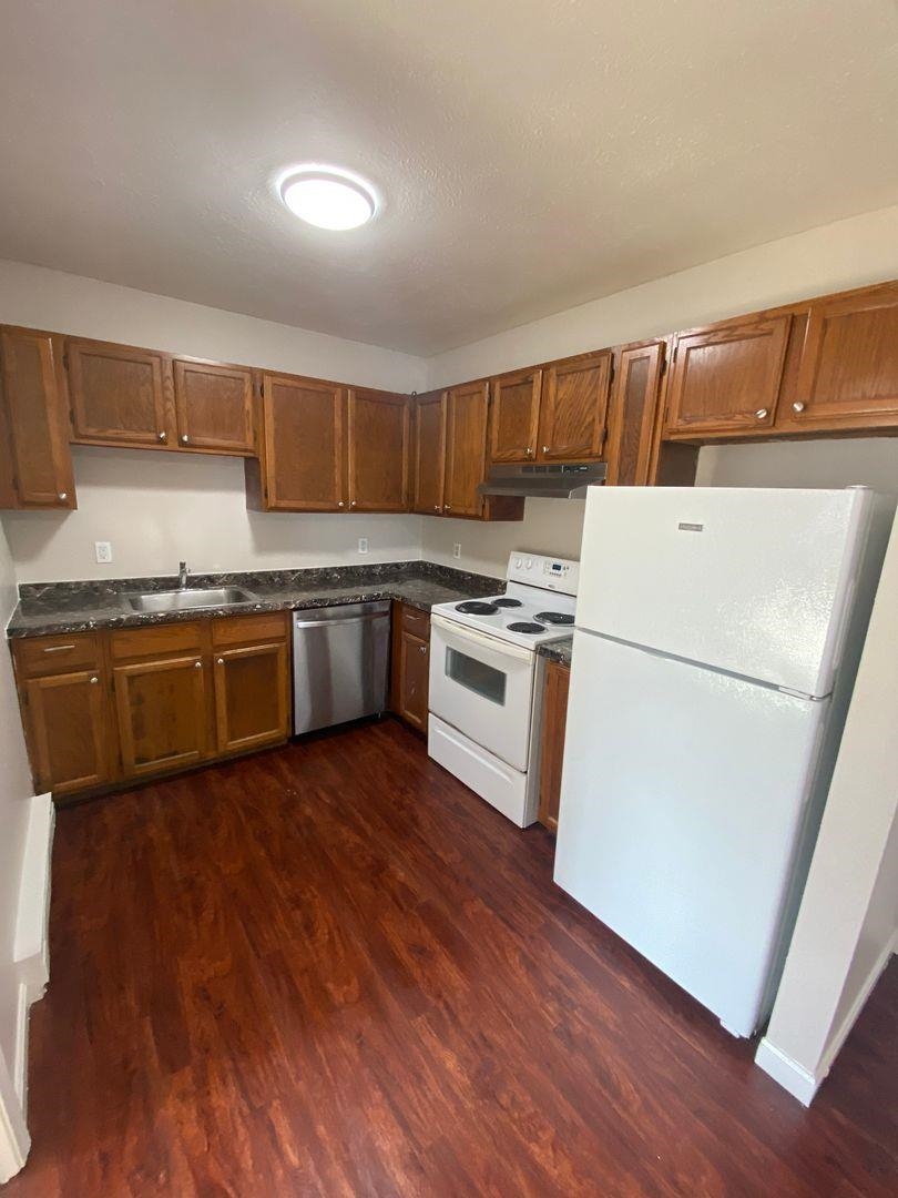 153 West Hancock Street, Unit 32 Manchester, NH 03102 - Photo 9 of 12