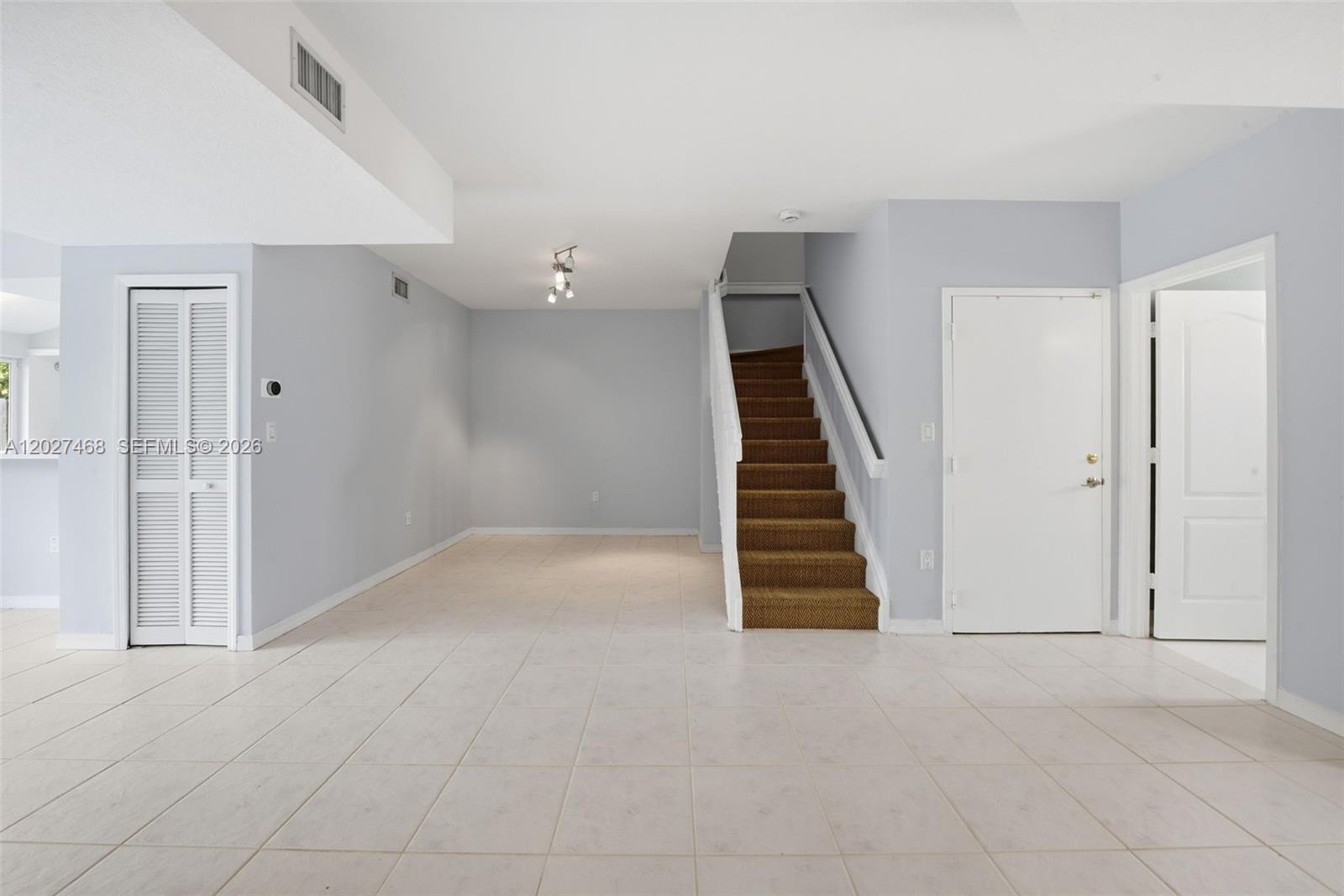 10180 Southwest 88th Street, Unit 403 Miami, FL 33176 - Photo 10 of 25