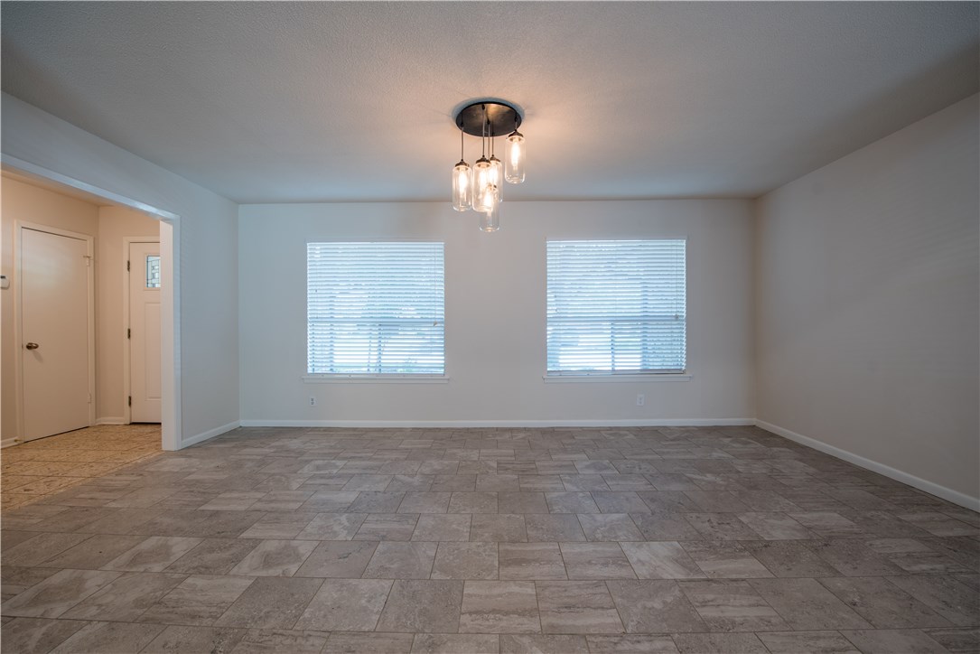 2902 Silverleaf Drive Austin, TX 78757 - Photo 14 of 30