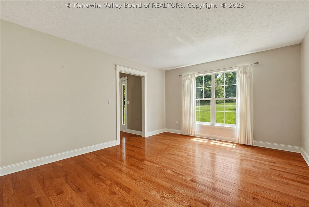 52 Timberlane Road Milton, WV 25541 - Photo 4 of 48 Gallery Image 4
