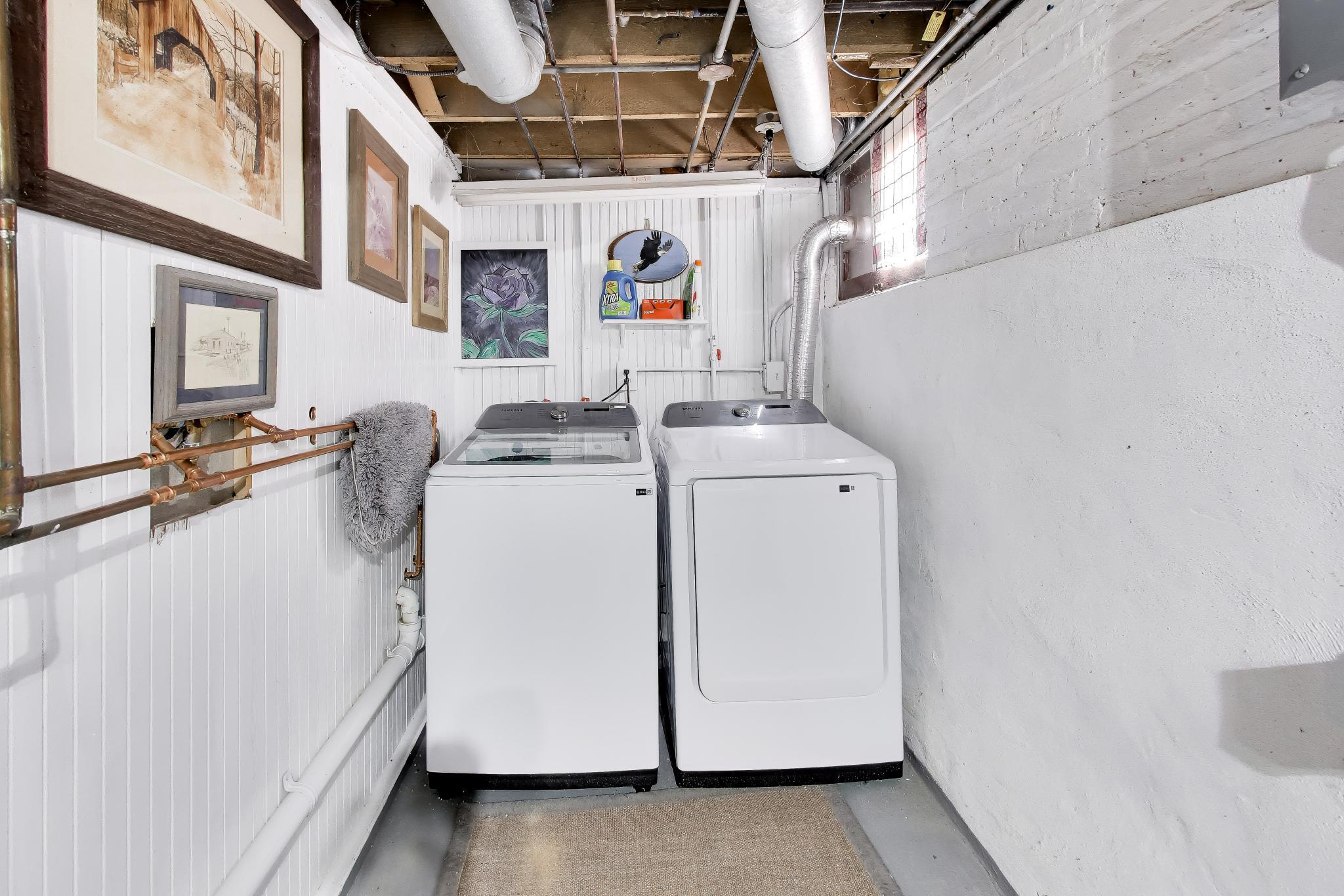 1429 College Avenue Racine, WI 53403 - Photo 30 of 42 Laundry