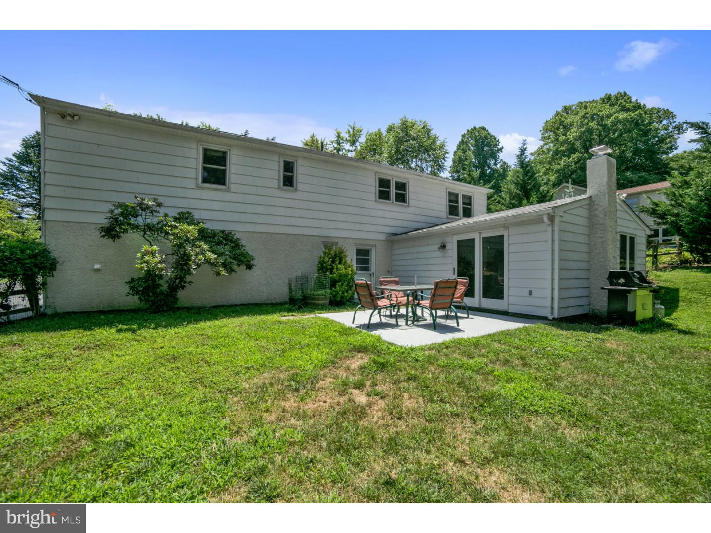 27 Glenview Road Phoenixville, PA 19460 - Photo 2 of 25 Exterior Back