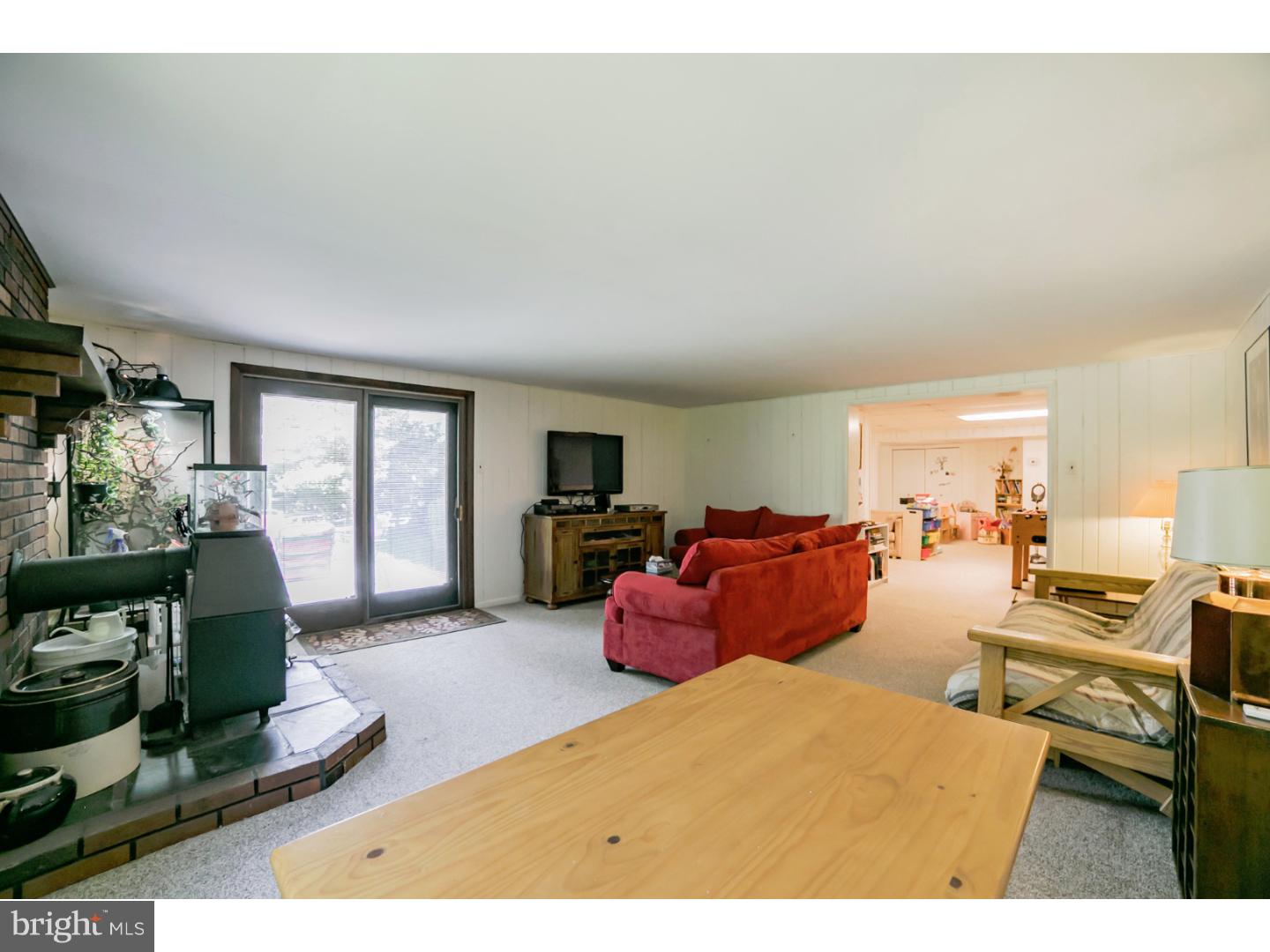 27 Glenview Road Phoenixville, PA 19460 - Photo 13 of 25 Family Room