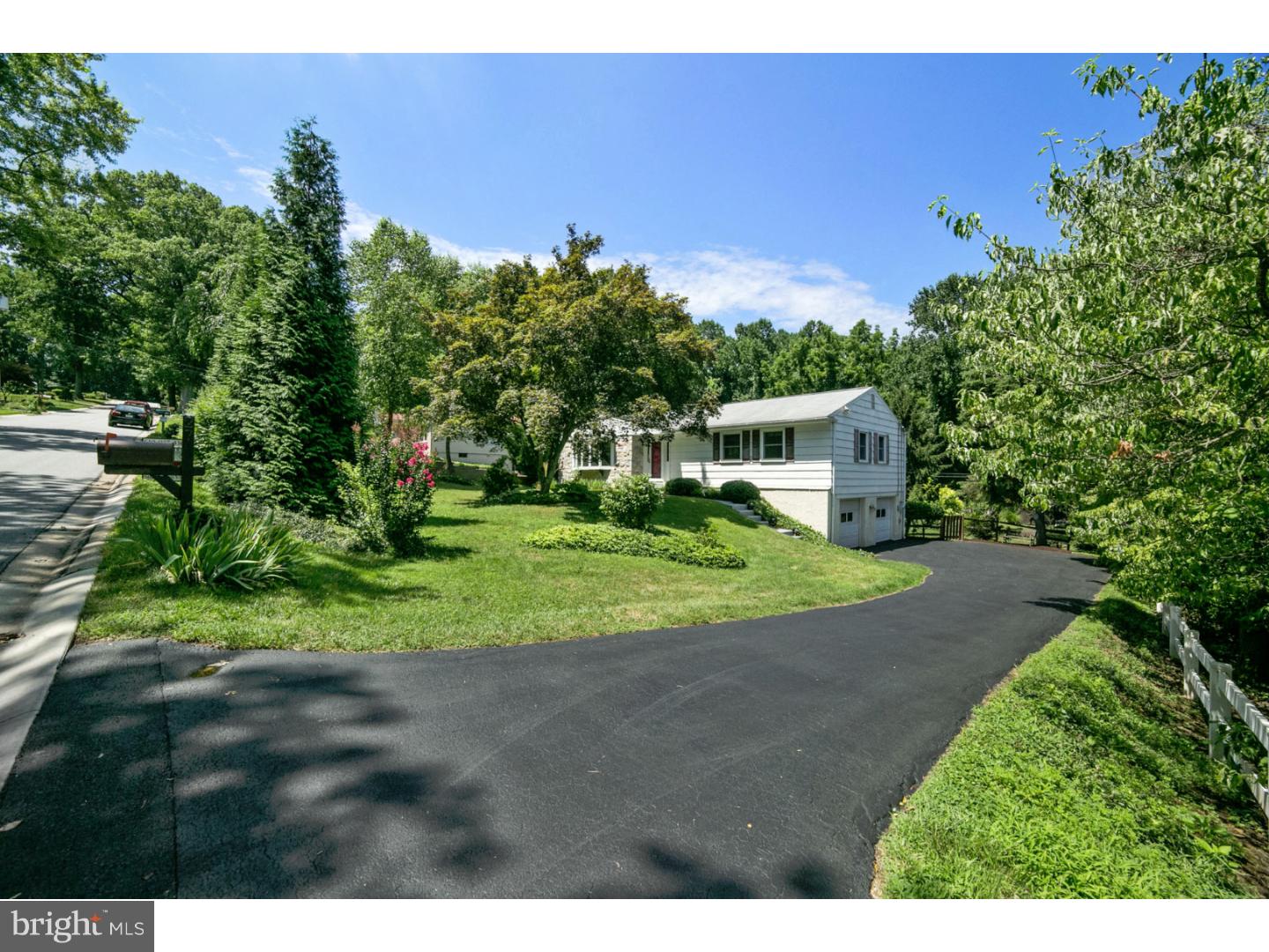 27 Glenview Road Phoenixville, PA 19460 - Photo 23 of 25 Exterior Side