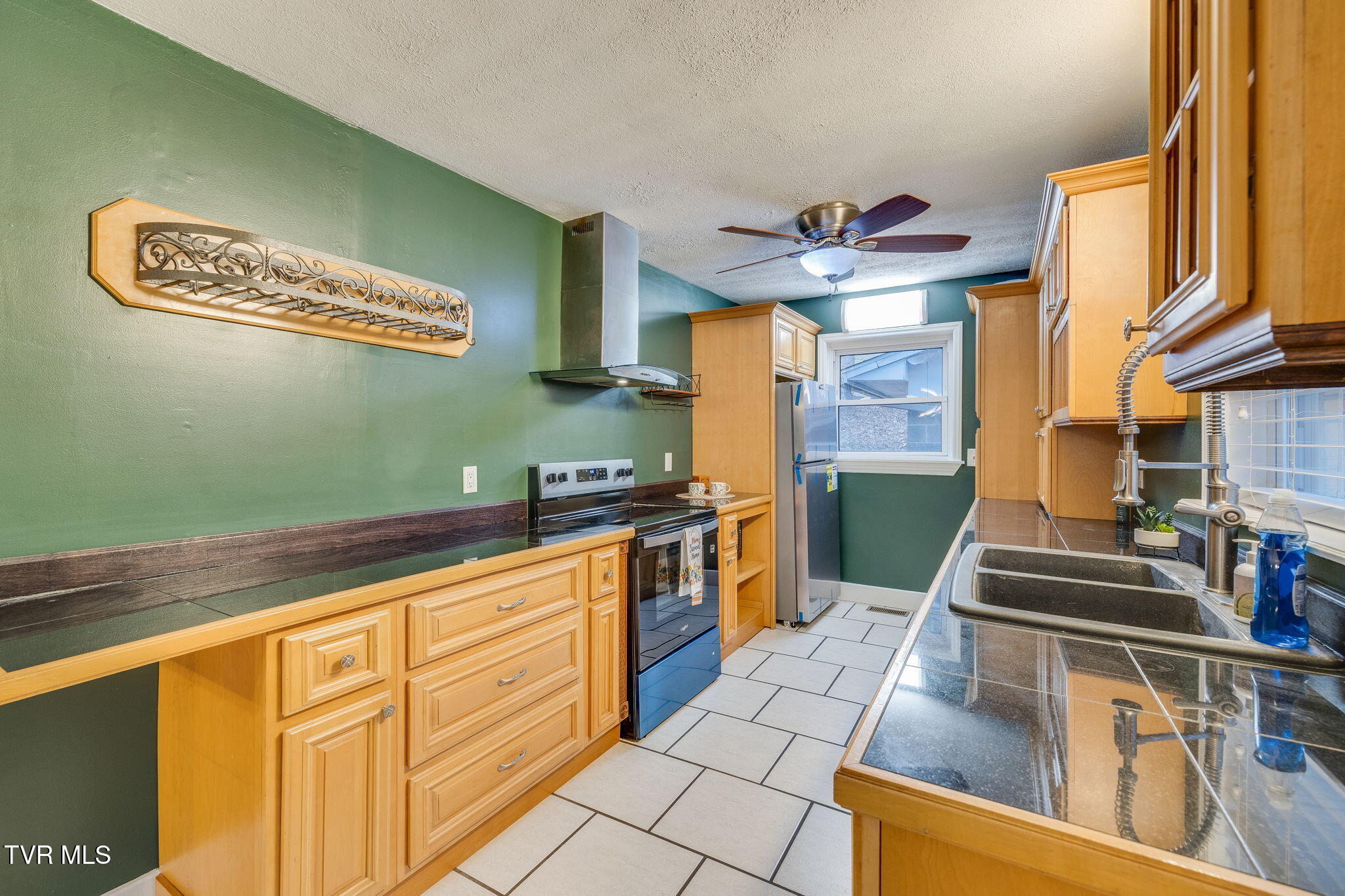 195 Bear Hollow Road Elizabethton, TN 37643 - Photo 14 of 42 014