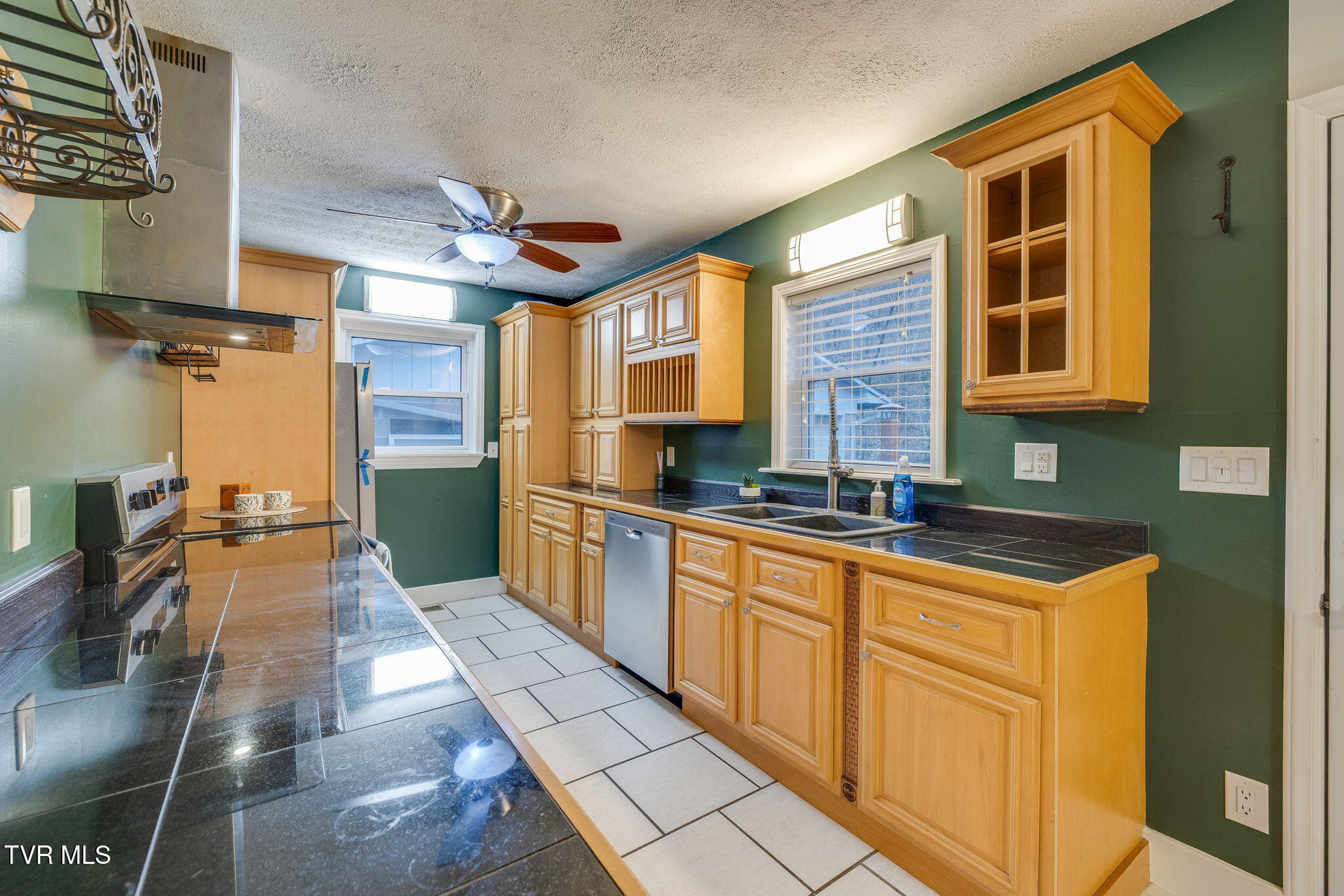 195 Bear Hollow Road Elizabethton, TN 37643 - Photo 15 of 42 015