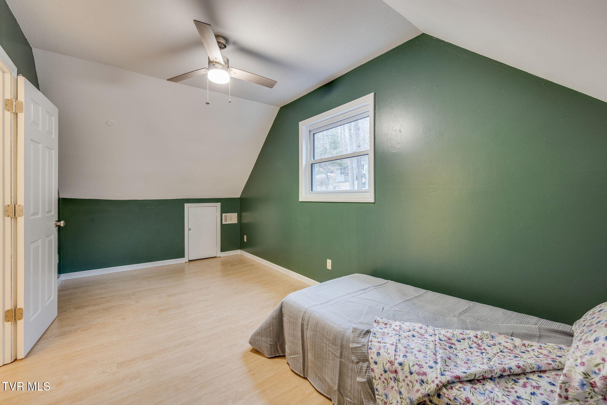 195 Bear Hollow Road Elizabethton, TN 37643 - Photo 20 of 42 020