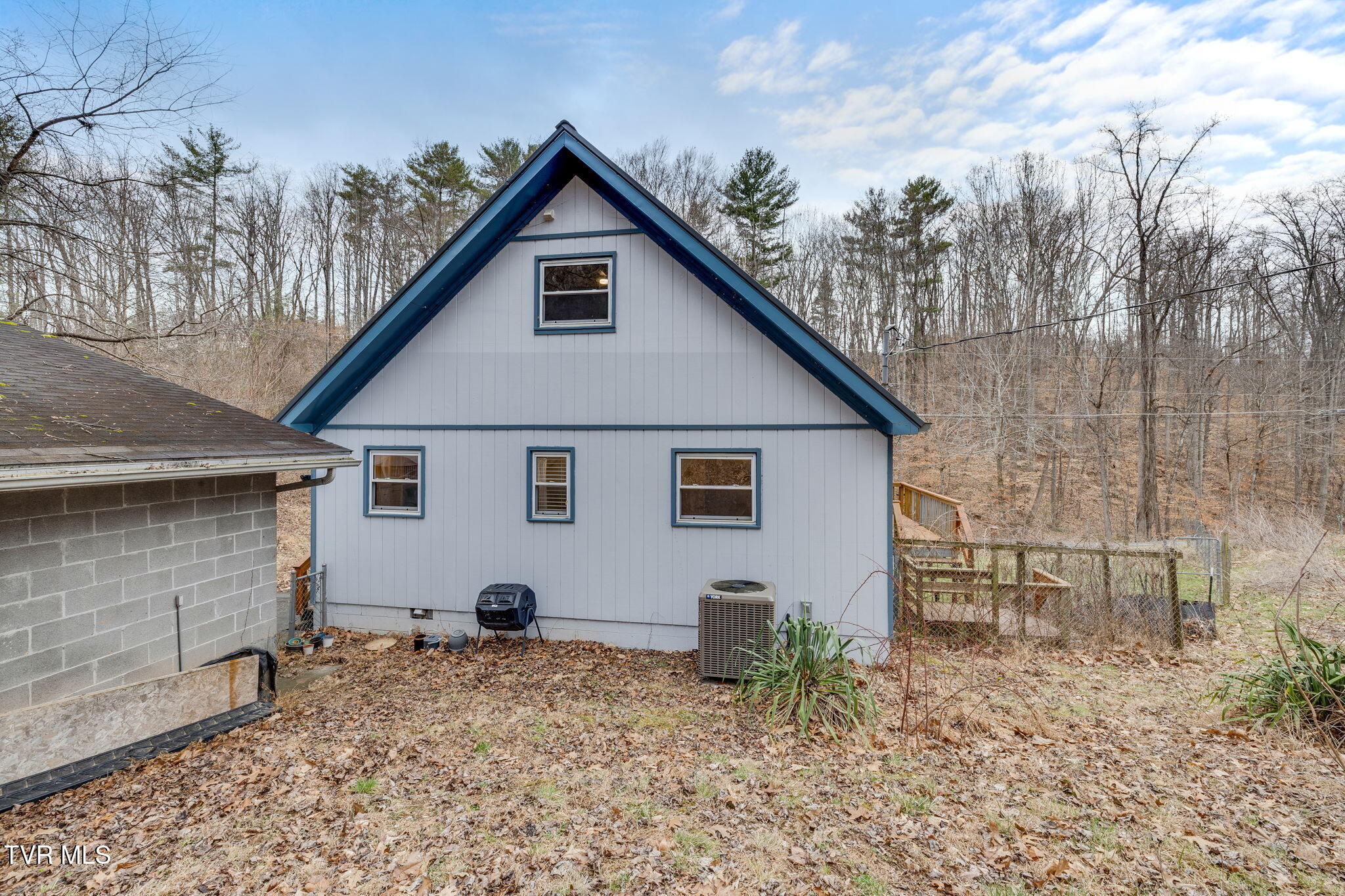 195 Bear Hollow Road Elizabethton, TN 37643 - Photo 26 of 42 026