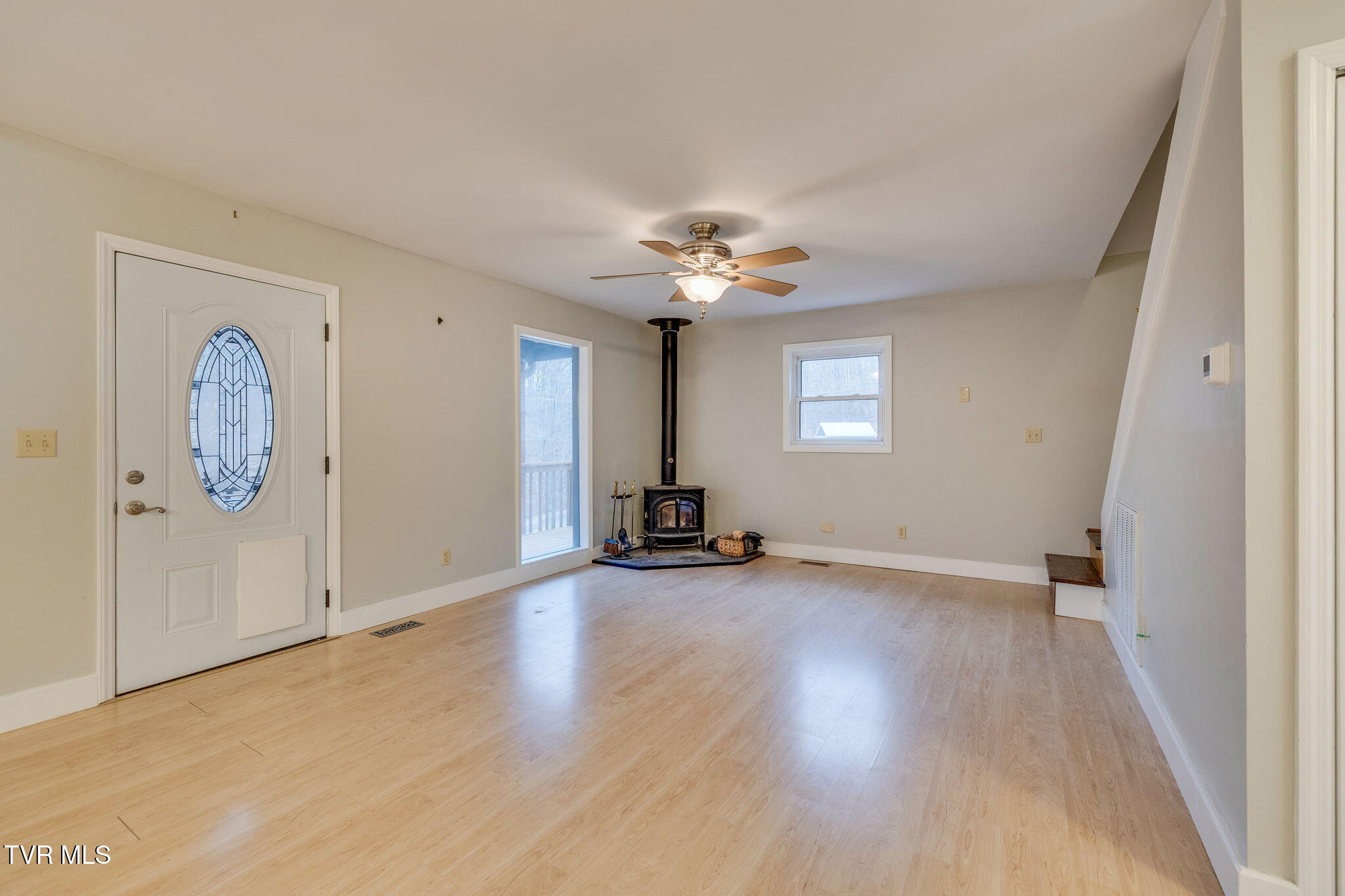 195 Bear Hollow Road Elizabethton, TN 37643 - Photo 9 of 42 009