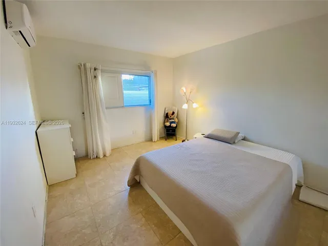 $1,500 | 1560 Northeast 127th Street, Unit 203, North Miami, FL 33161