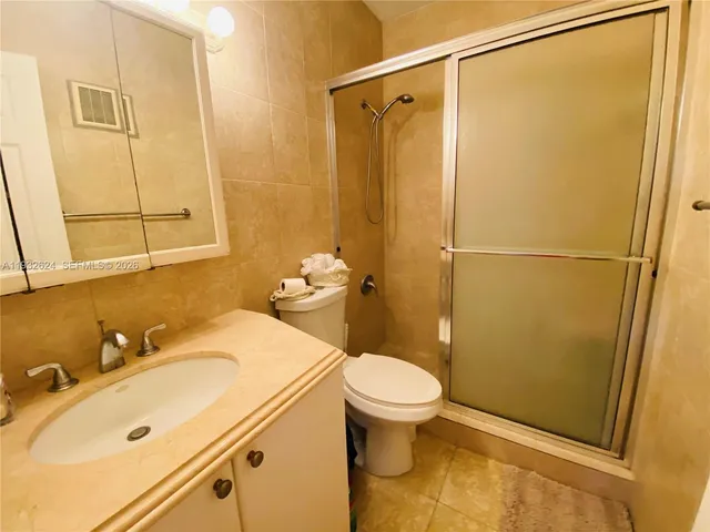 $1,500 | 1560 Northeast 127th Street, Unit 203, North Miami, FL 33161