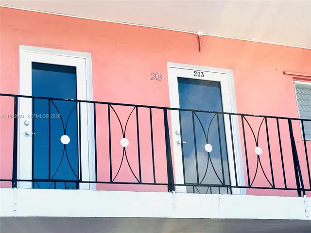 $1,500 | 1560 Northeast 127th Street, Unit 203, North Miami, FL 33161