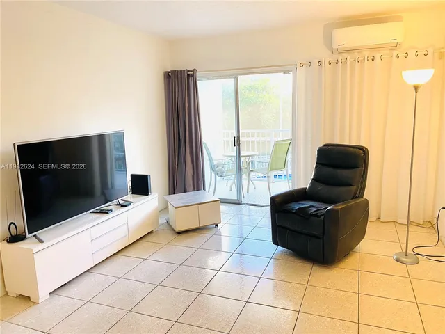 $1,500 | 1560 Northeast 127th Street, Unit 203, North Miami, FL 33161