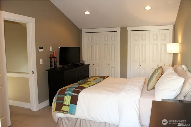 $4,250 | 213 15th Avenue, Seattle, WA 98122