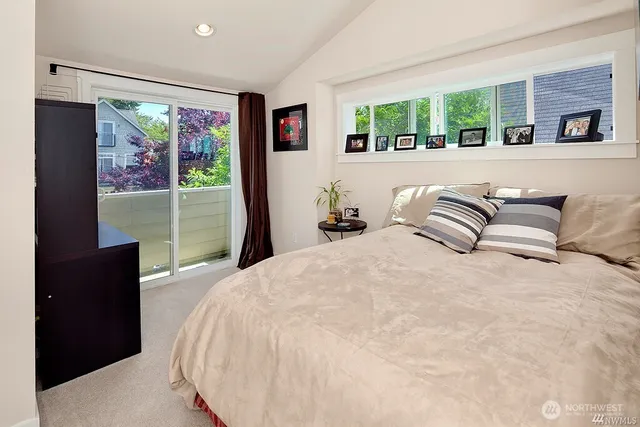 $4,250 | 213 15th Avenue, Seattle, WA 98122