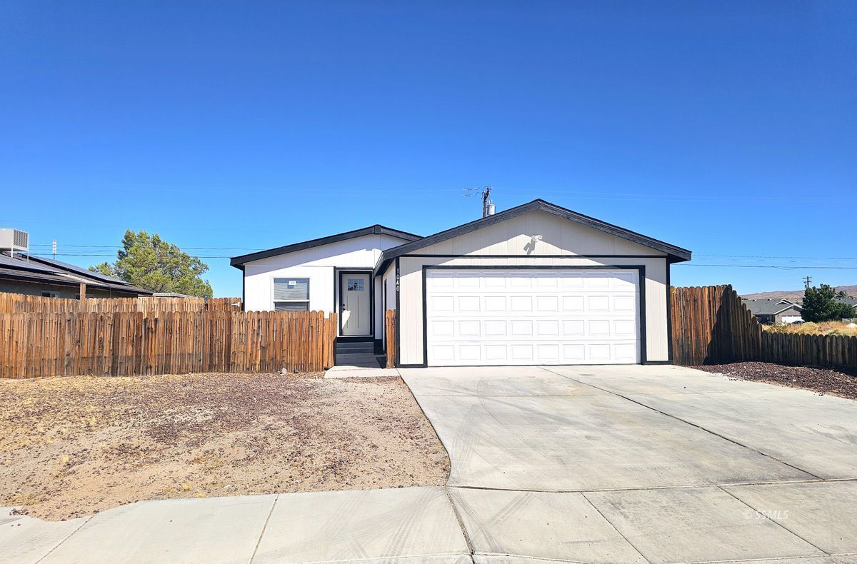 1040 Porter Street Ridgecrest, CA 93555 - Photo 1 of 37 Gallery Image 1