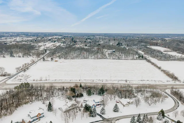 $999,000 | S78W30182 Sugden Road, Mukwonago, WI 53149