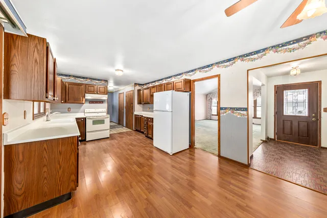 $999,000 | S78W30182 Sugden Road, Mukwonago, WI 53149