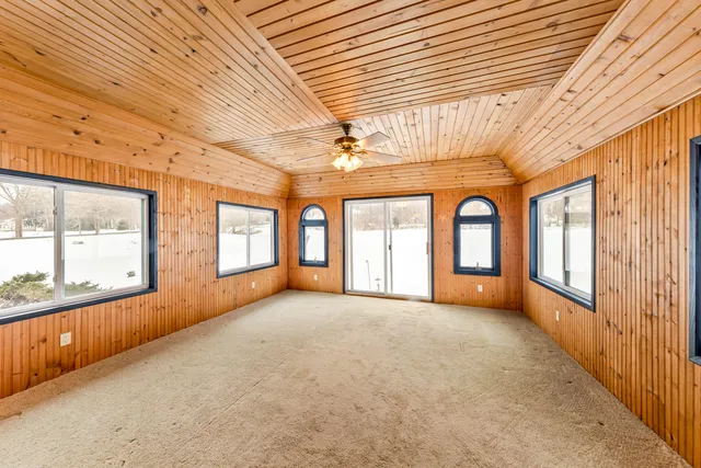 $999,000 | S78W30182 Sugden Road, Mukwonago, WI 53149