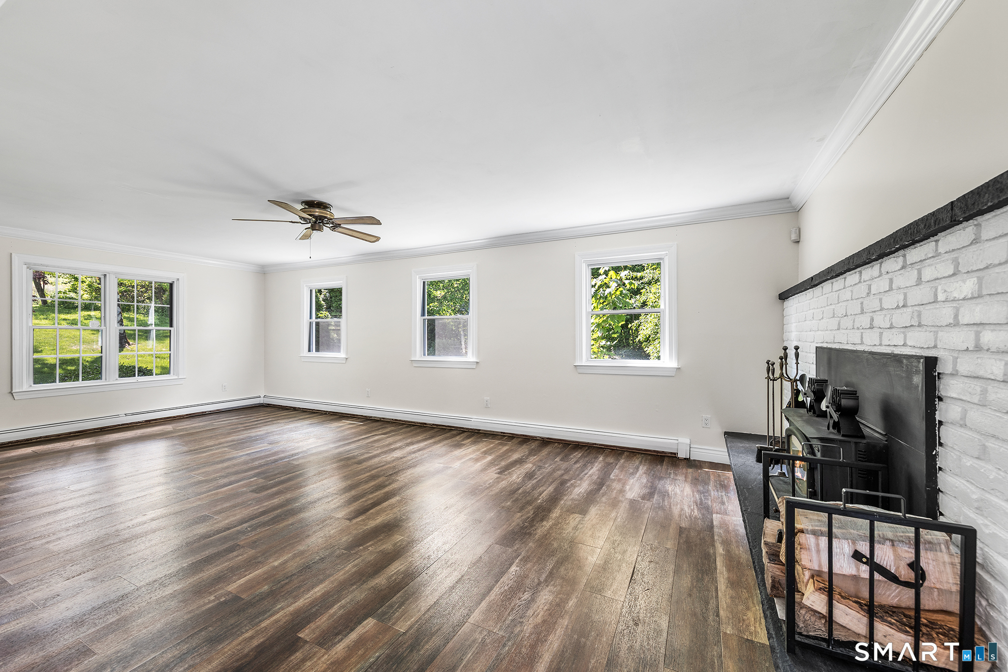 45 East Gate Road Danbury, CT 06811 - Photo 5 of 39